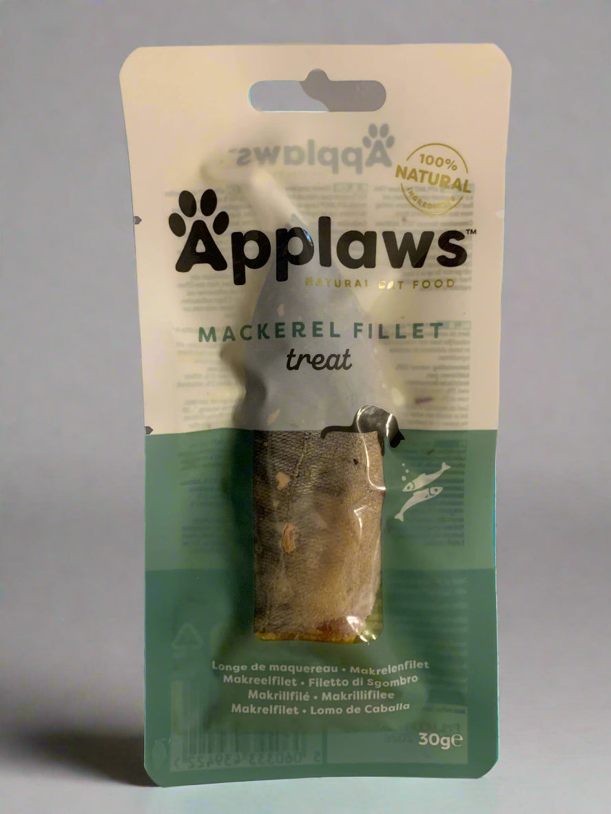 applaws cat treat, cat treat, dreamies cat treats, front side