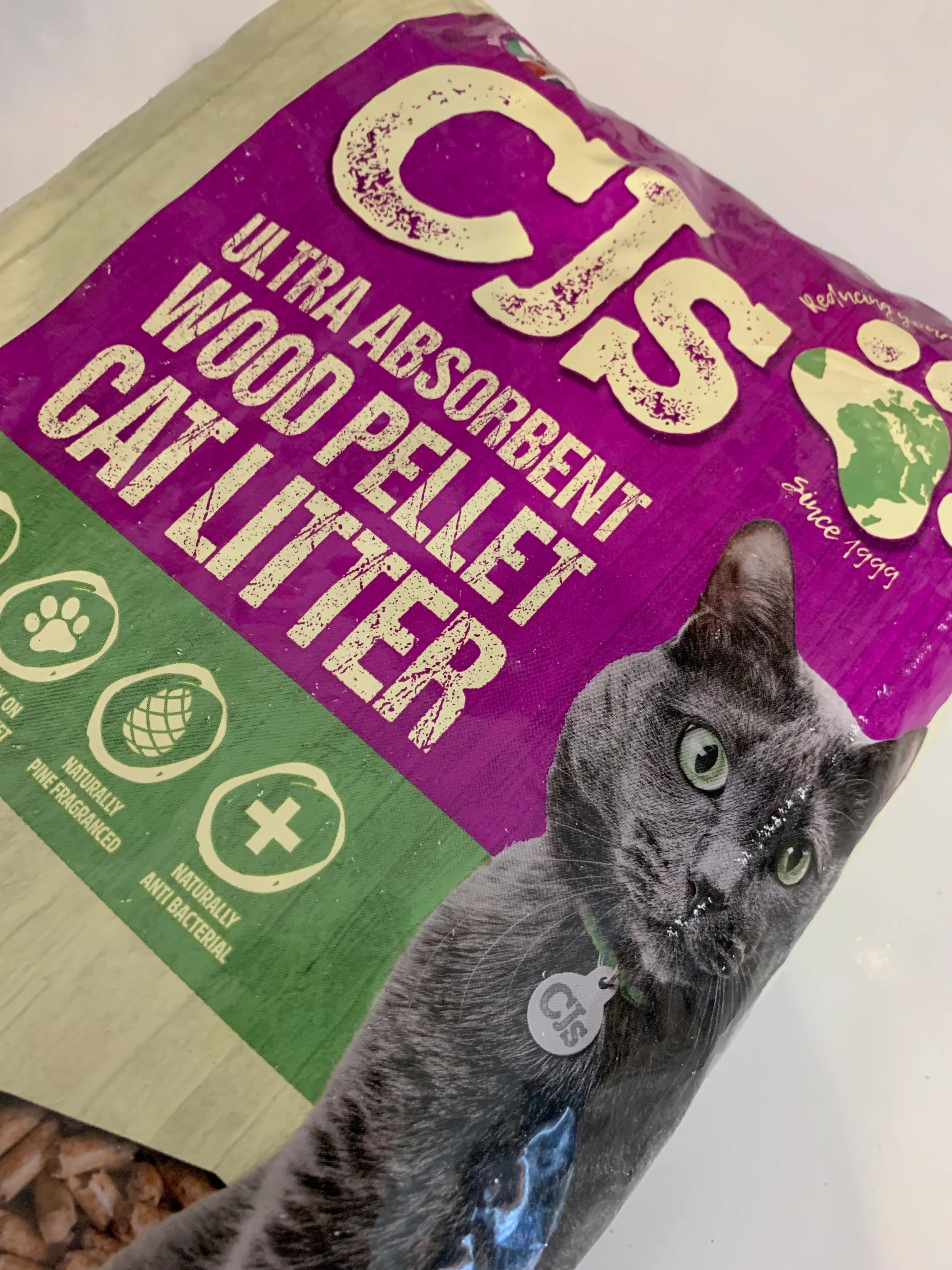 CJ's Wood Cat Litter 30L, cat litter, cat litter tray, front side