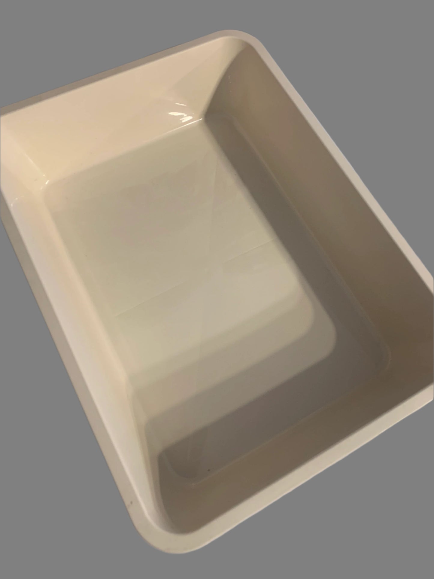 Animal Instincts Litter Tray large white, cat litter tray, cat litter tray with lid, cat litter wood pellets, right side