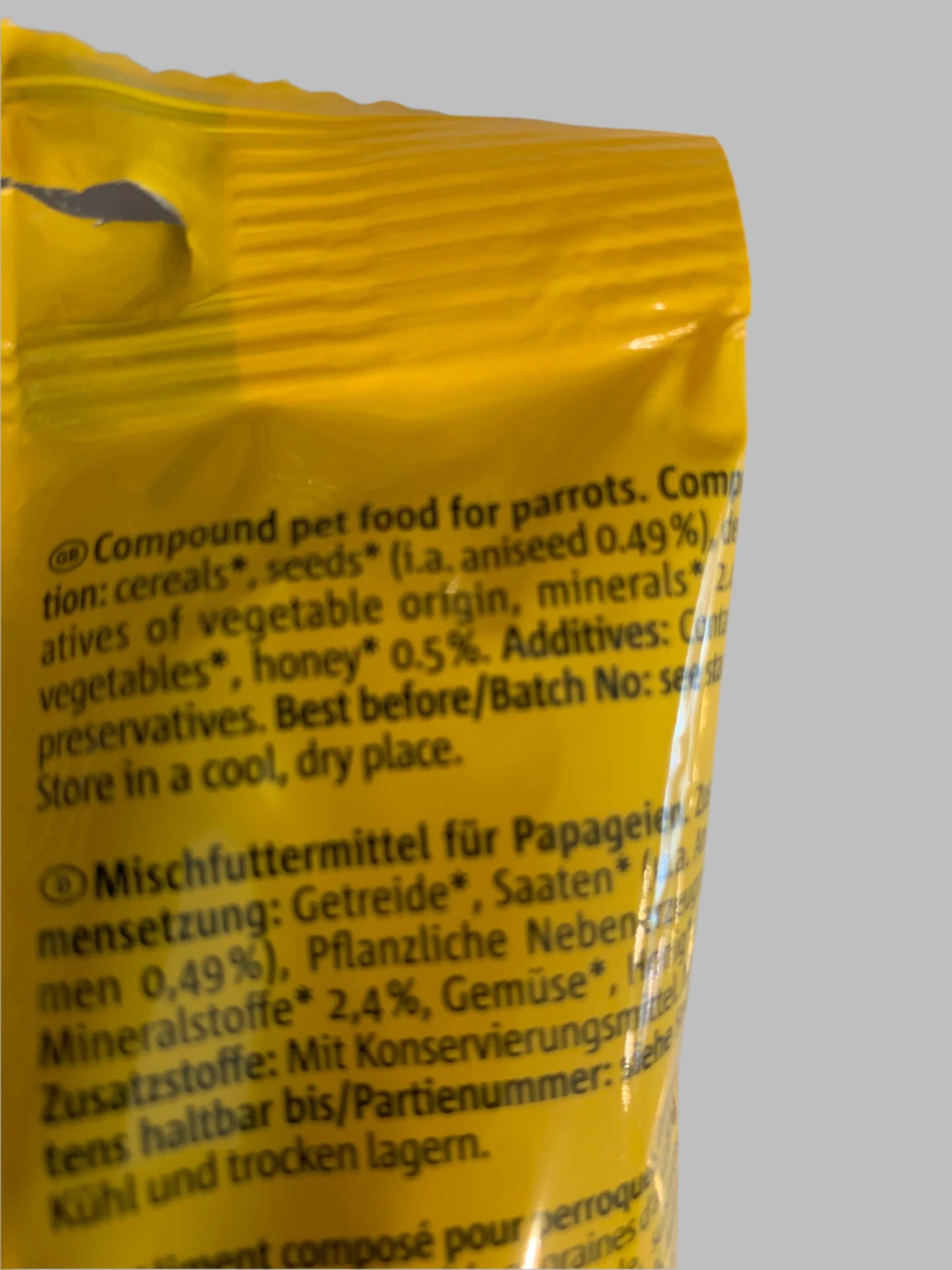 vitakraft honey and aniseed bird sticks, bird treat, bird treats, bird treats homemade, bird treats for cockatiel, bird treats for parrots, back side