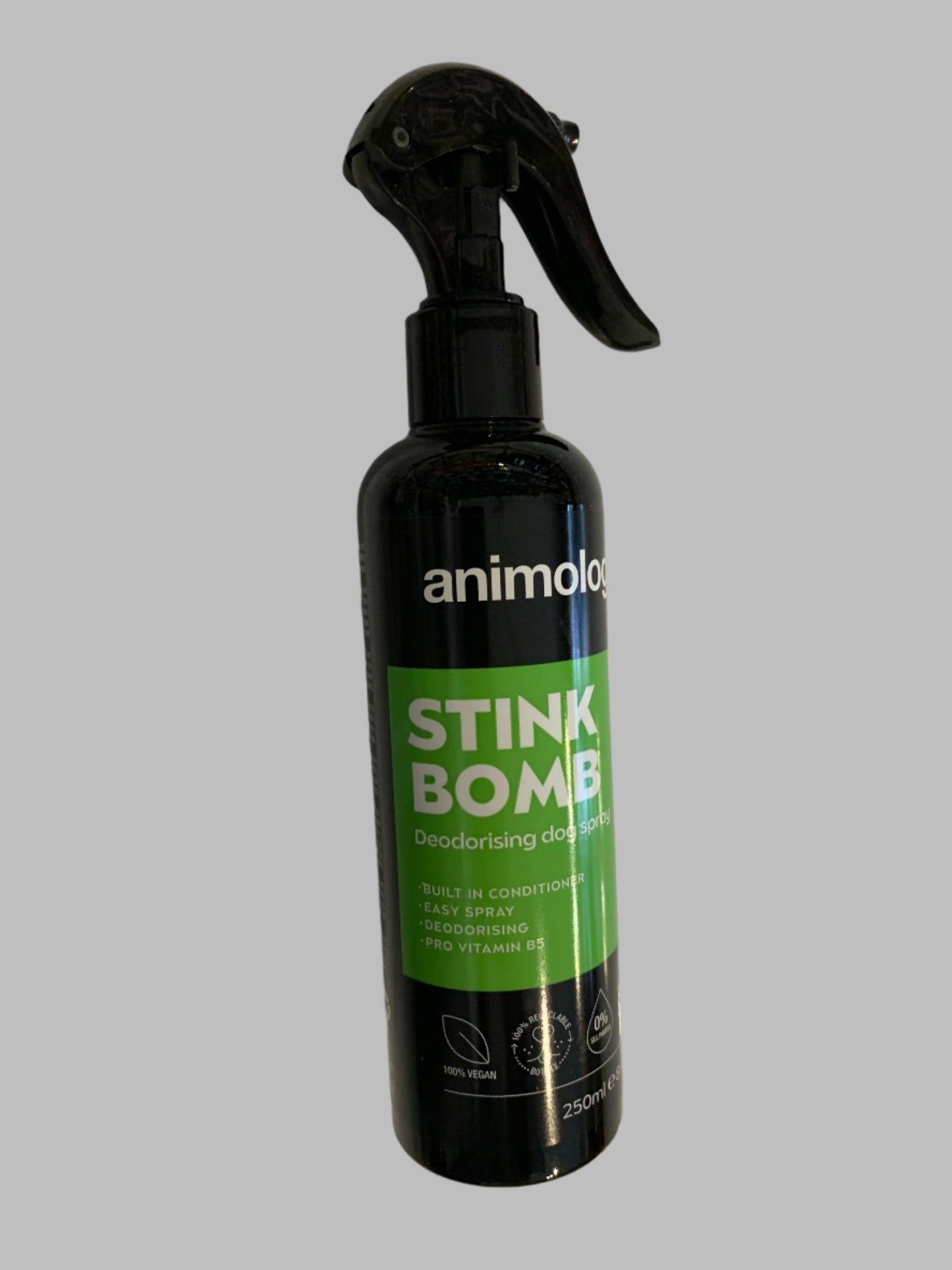 Animology Stink Bomb Deodorising Spray, puppy shampoo, stink bomb spray shampoo, dog shampoo for sensitive skin, dog shampoo for itchy skin, front side