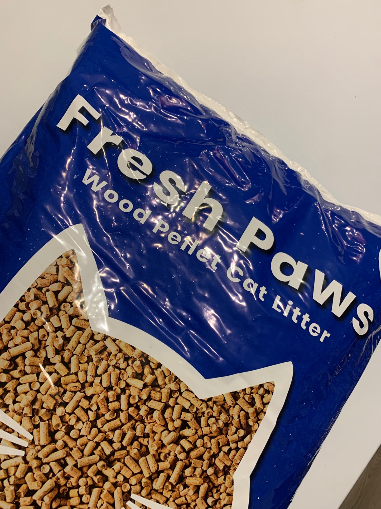 Fresh Paws Wood Cat Litter 30L, cat litter, cat litter tray, front side, pets at home